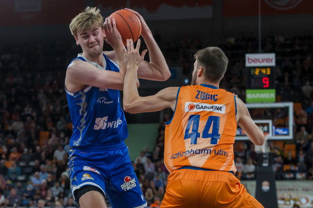 他不仅拥有 他不仅拥有