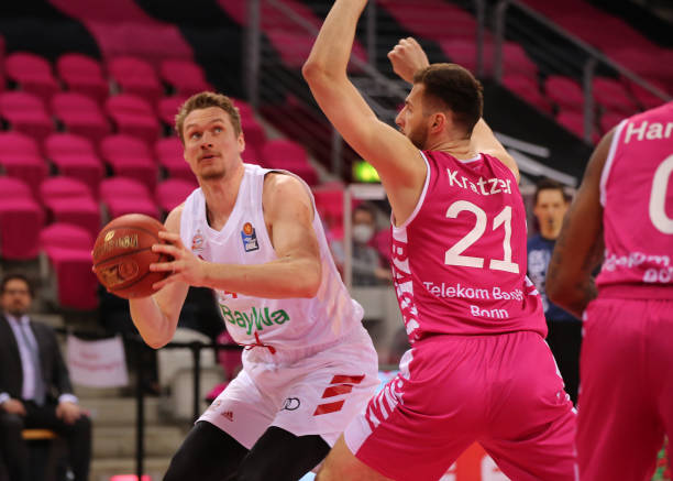 钱天一凭借 钱天一凭借