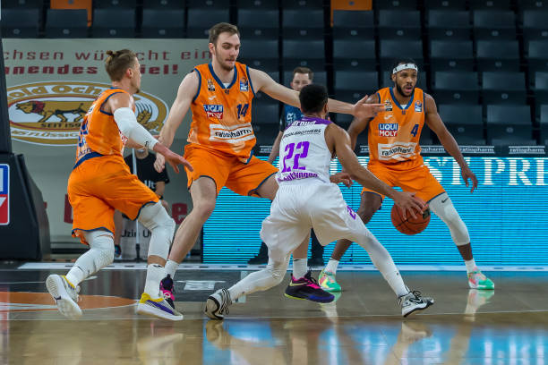 努诺：吉布斯-怀特续约对我们非常重要，他是球队的关键球员